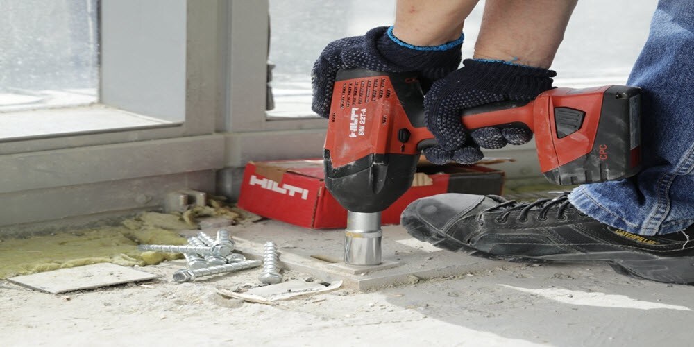Anchor curtain wall fixing