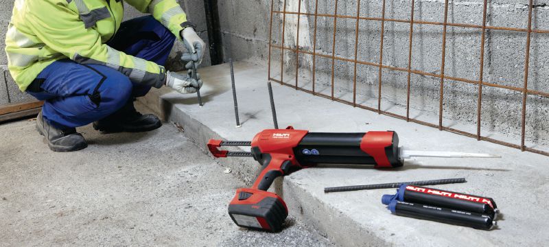 HIT-HY 170 Adhesive anchor High-performance injectable hybrid mortar with everyday approvals for post-installed rebar and anchoring in both concrete and masonry Applications 1
