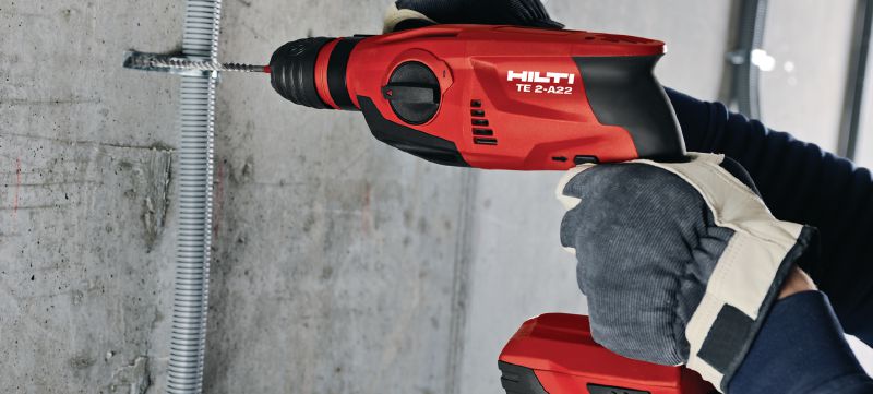TE 2-A22 Cordless rotary hammer Compact pistol-grip 22V cordless rotary hammer for superior handling Applications 1